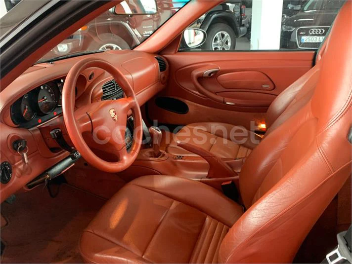 PORSCHE-911-Carrera-4-Coupe-2p-
