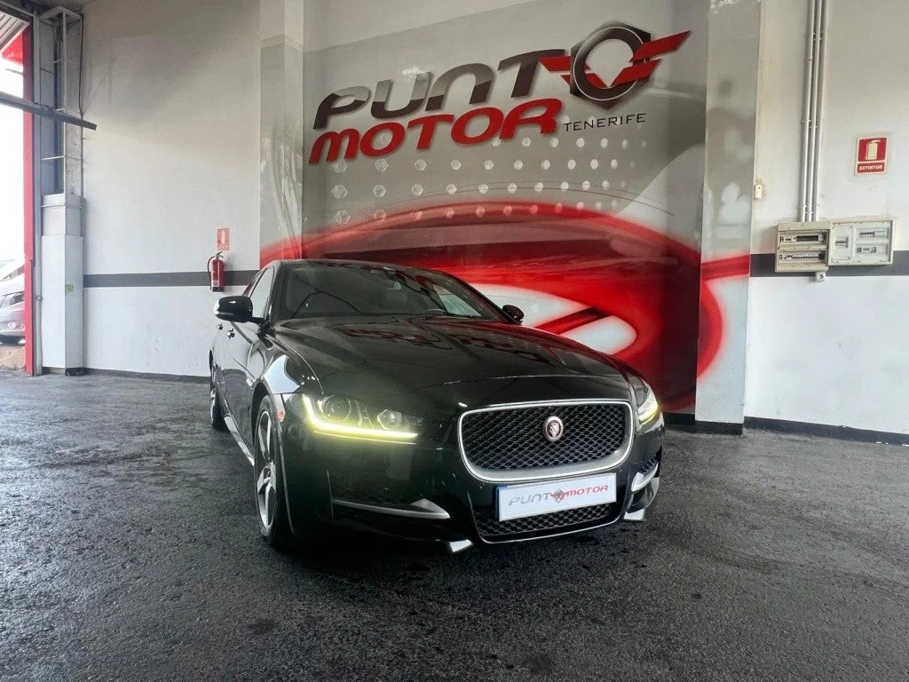 JAGUAR XE 2.0 Diesel R-Sport 180 - Imagen 1