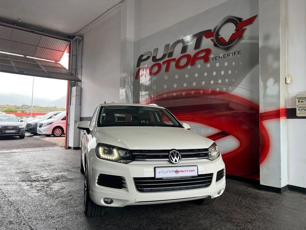 VOLKSWAGEN Touareg 3.0TDI V6 BMT Premium TerrainTech 245 Tip. - Imagen 3